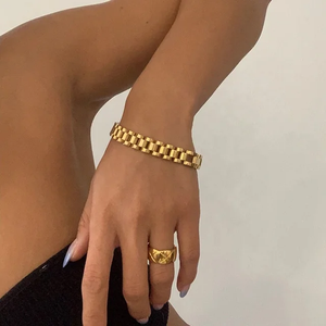 Chunky Pipa Chain Gold Bracelet