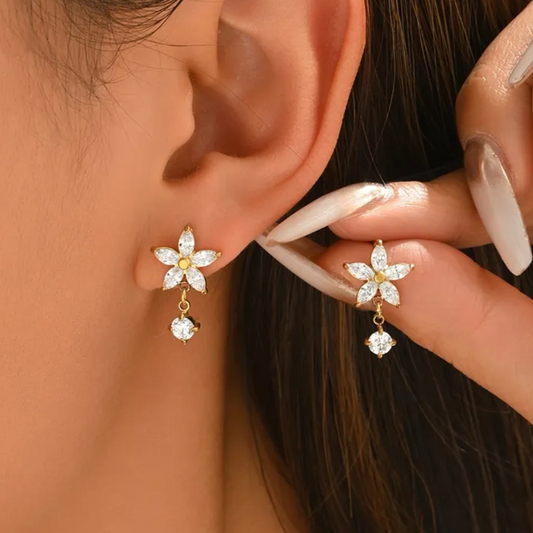 Sona Daisy Diamond Earrings