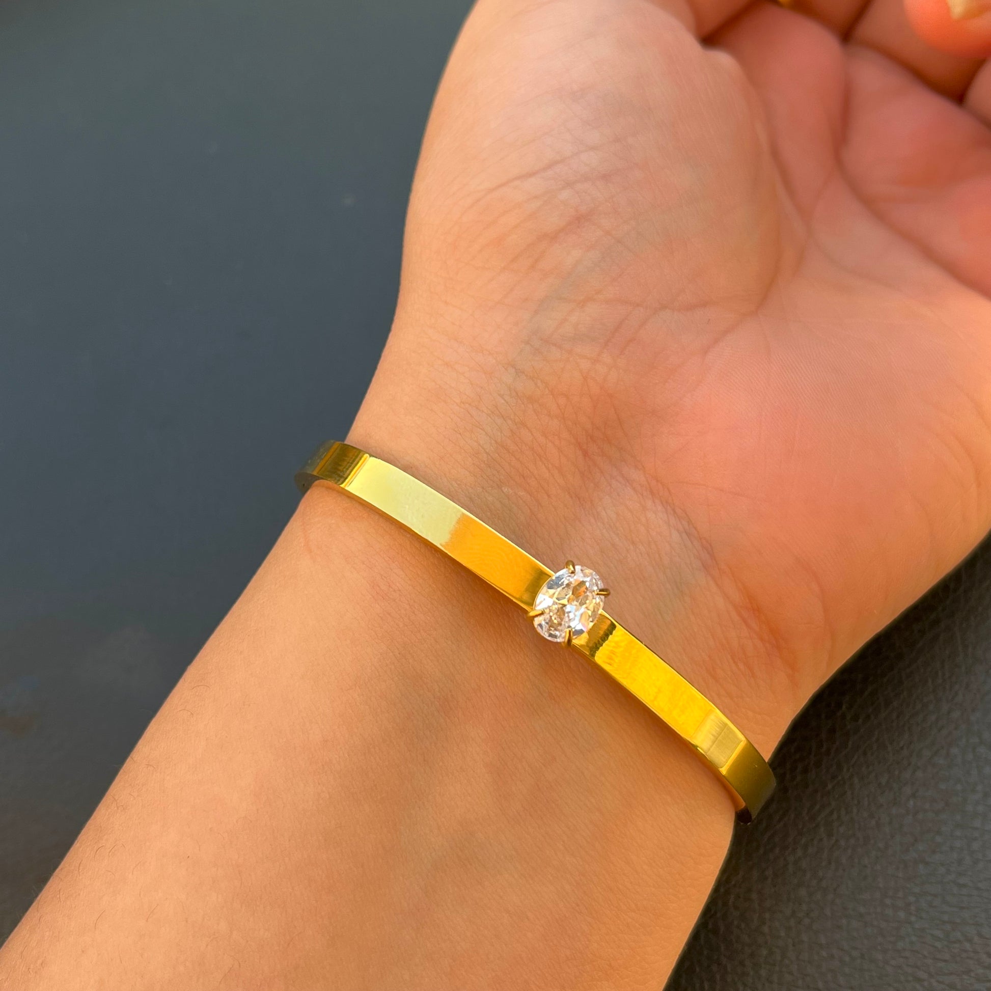 Coval Oval Diamond Cuff✨
