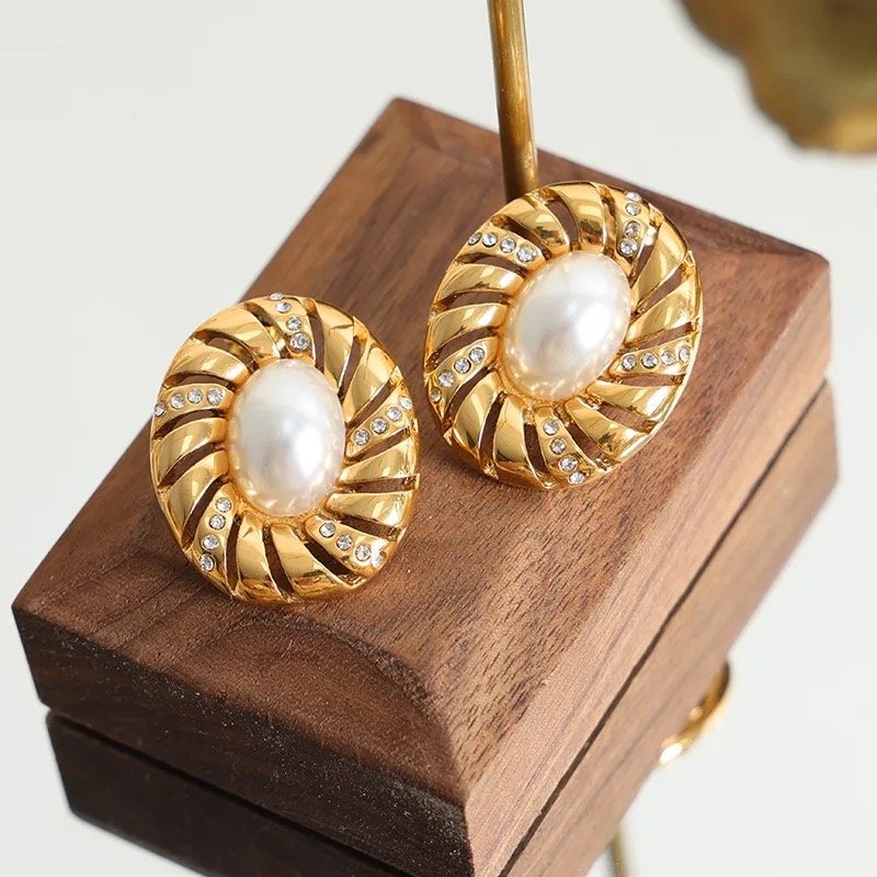 Maxie Pearl Statement Earrings