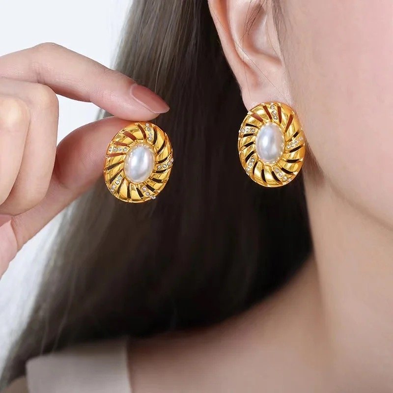 Maxie Pearl Statement Earrings