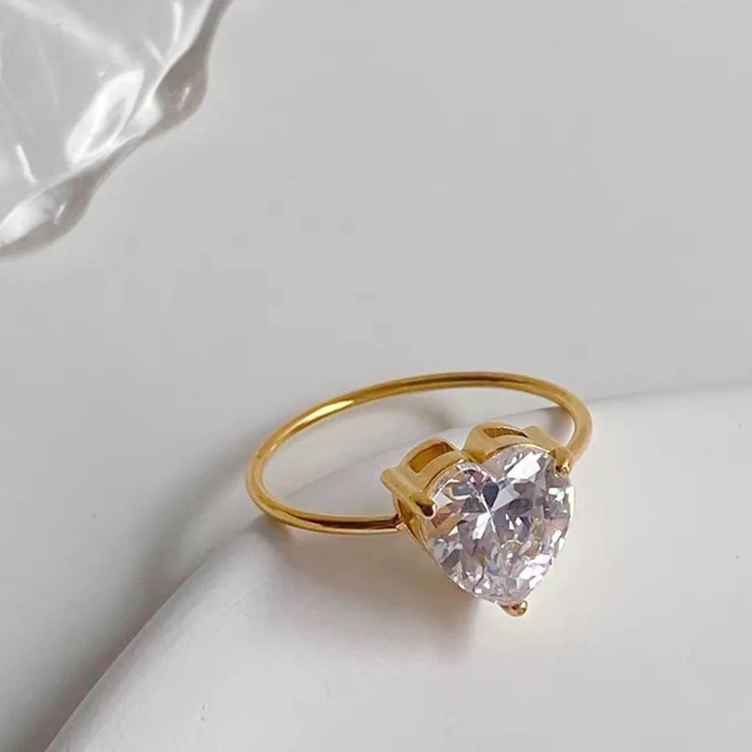 Labana Heart Solitaire Ring