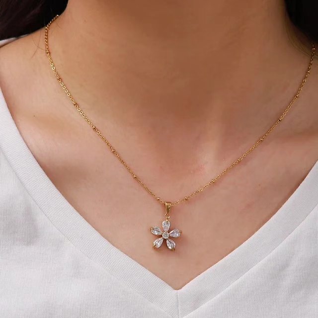 Florida Gold Flower Necklace