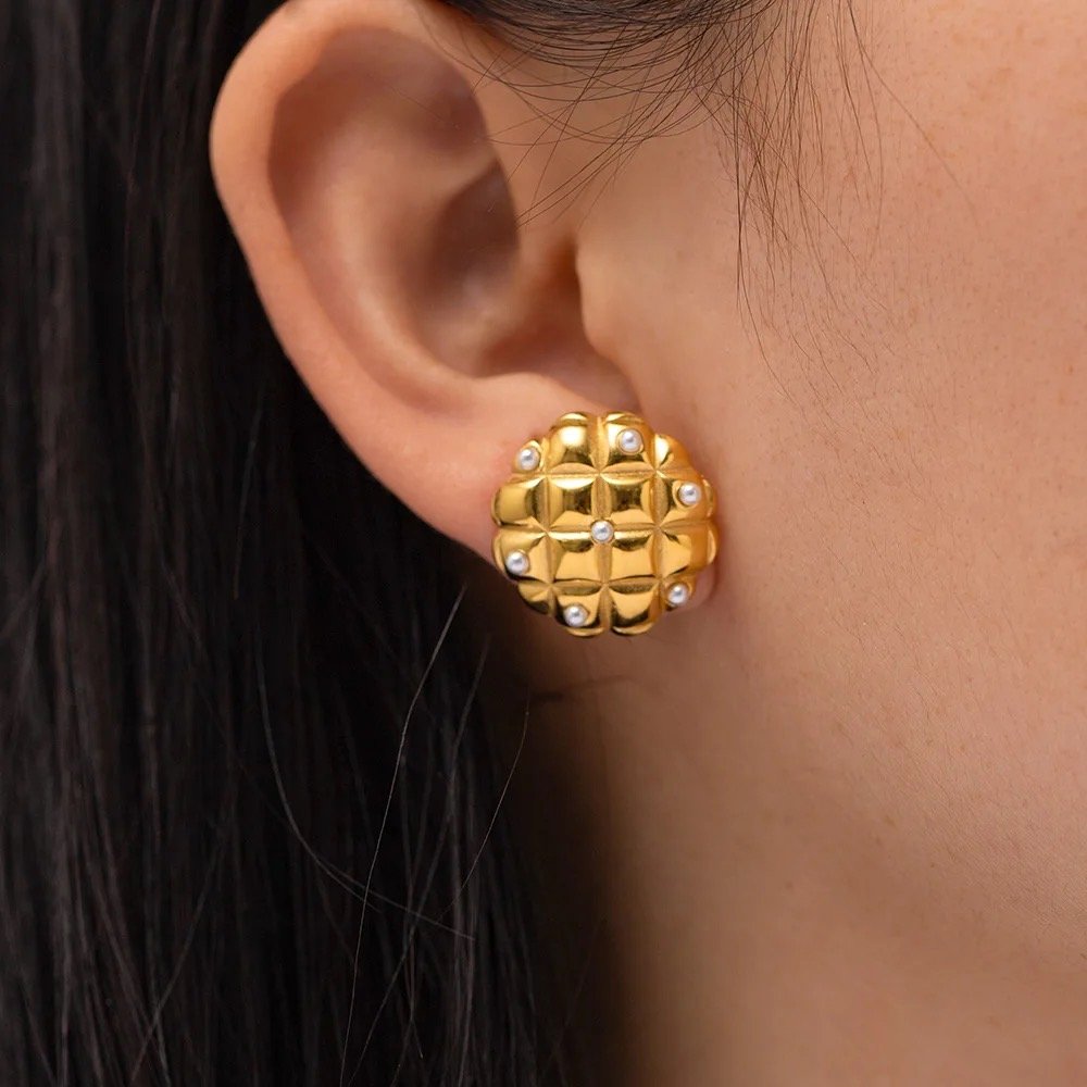 Guni Check Gold Studs