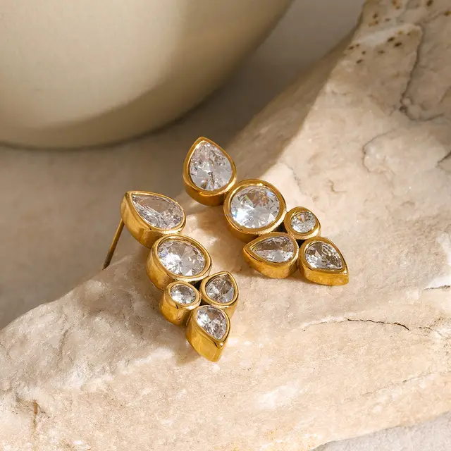 Dina Diamond Gold Earrings✨