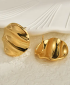 Hana Wavy Round Earrings