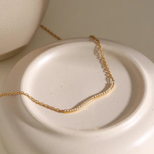 Seismic Wavy Delicate Necklace