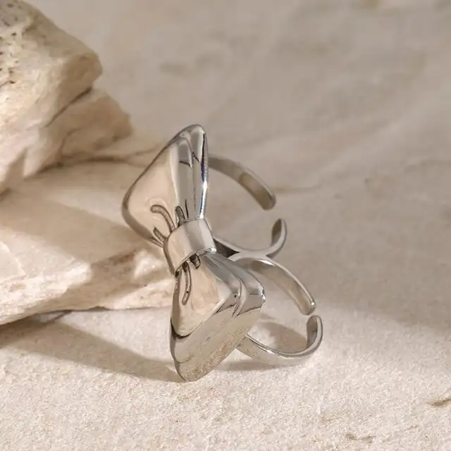 Boldy Bow Double Finger Ring