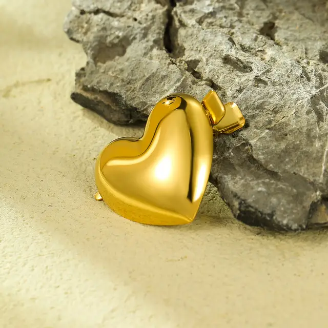 Senorita Bold Heart Hairpin