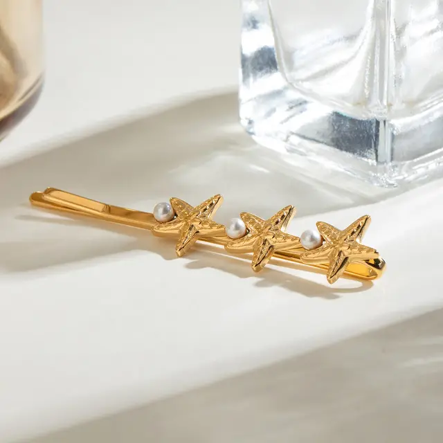 Coquie Shell Pearl Side Pin