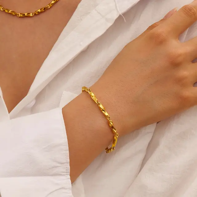 Crumple Linked Gold Bracelet