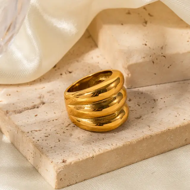 Munia Bold Gold Ring