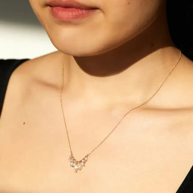 Cluster Of Pearls Gold Necklaces
