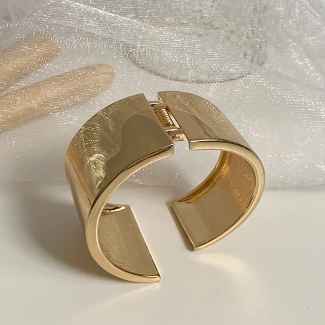 Asymmetric Party Gold Cuff