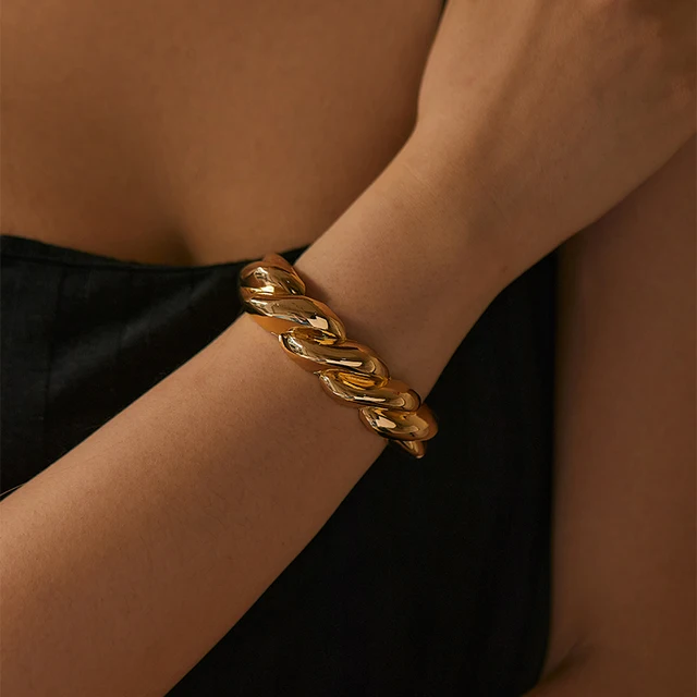 Mellon Twisted Gold Cuff