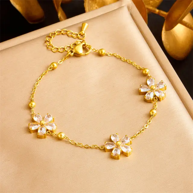 Bella Flower Minimal Bracelet