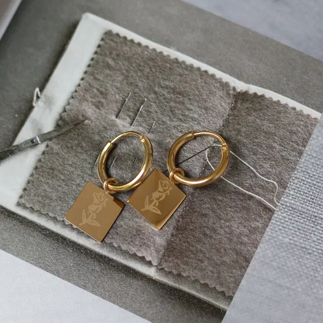 Rosy Gold Huggies