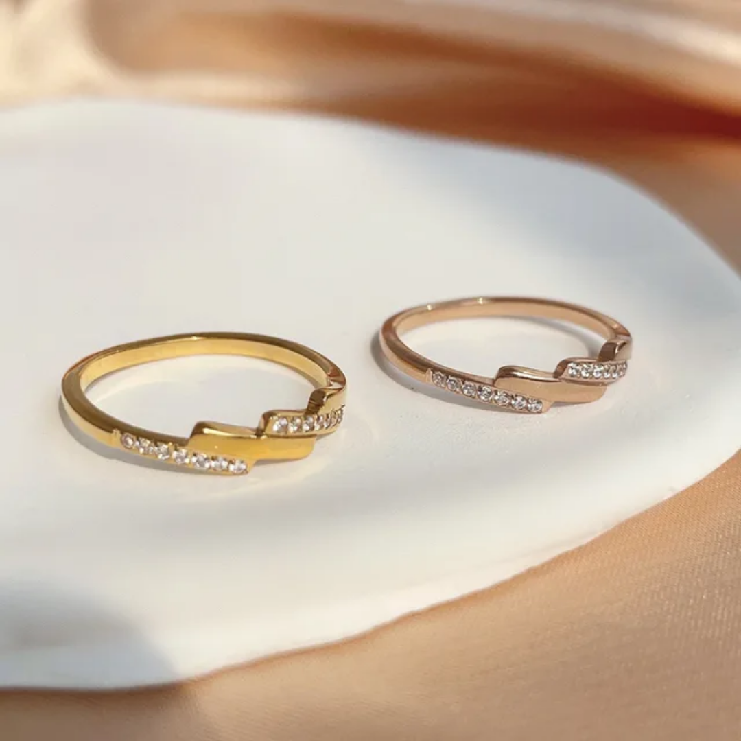 Sleeki Piona Diamond Ring