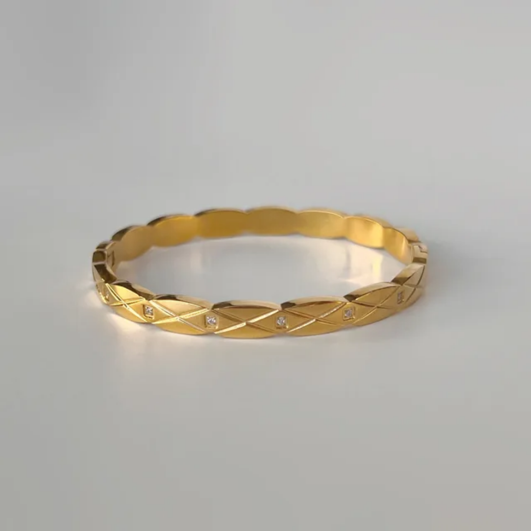 Bree Diamond Gold Cuff✨