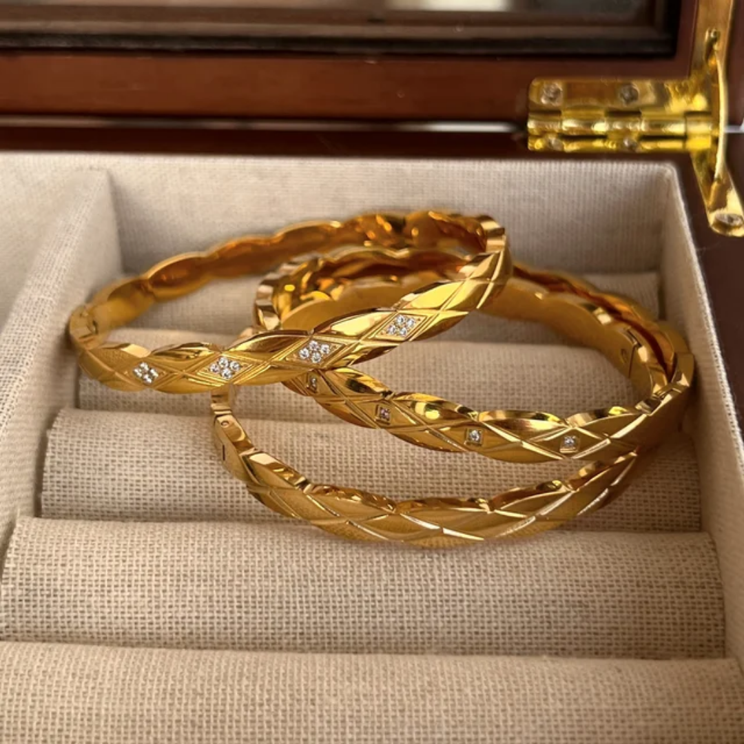 Bree Diamond Gold Cuff✨