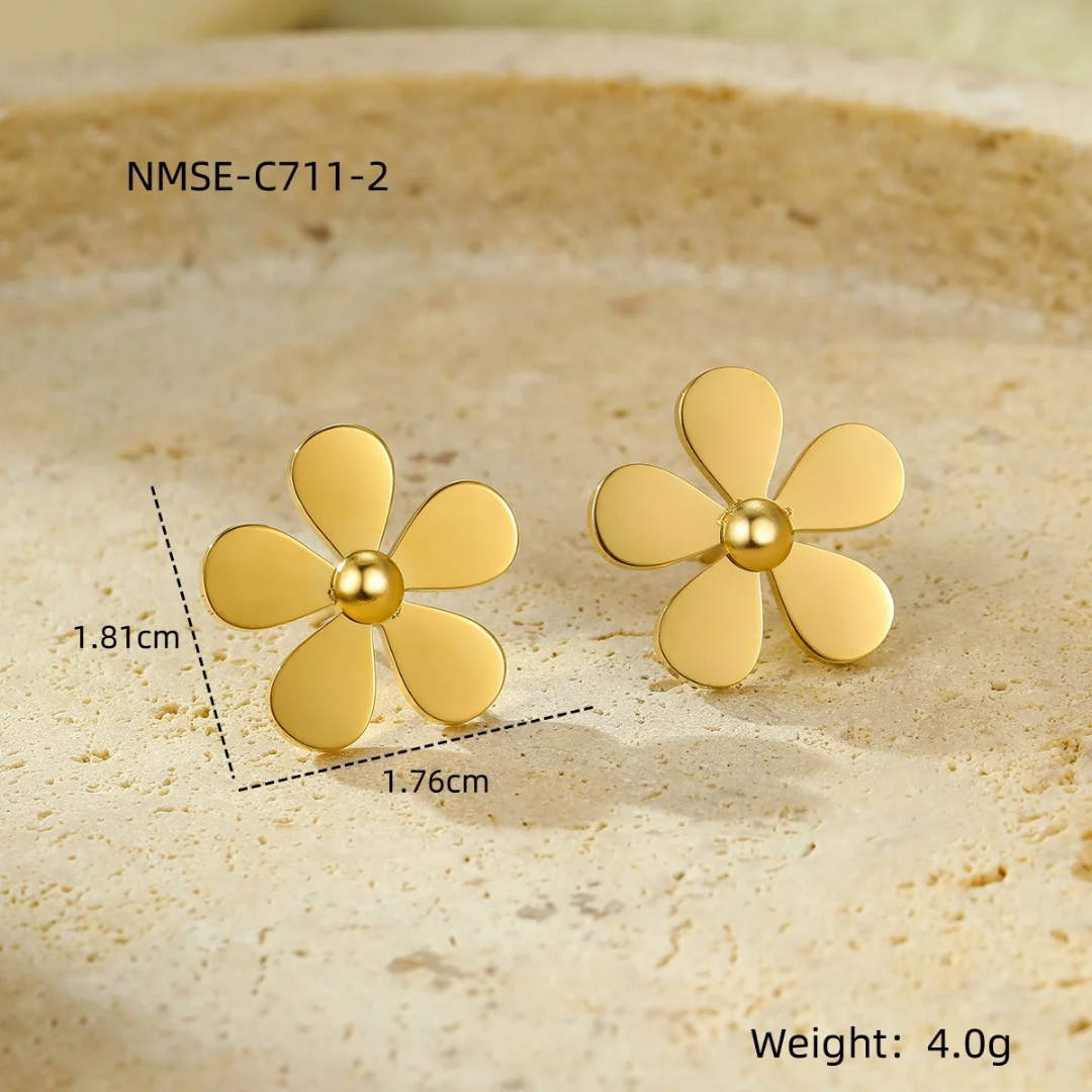 Eilis Mini Flower Studs✨