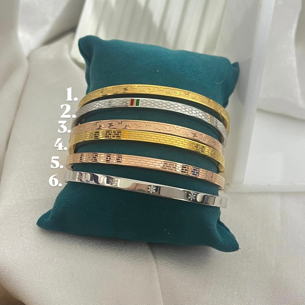 Konil Sleek Daily Wear Cuffs