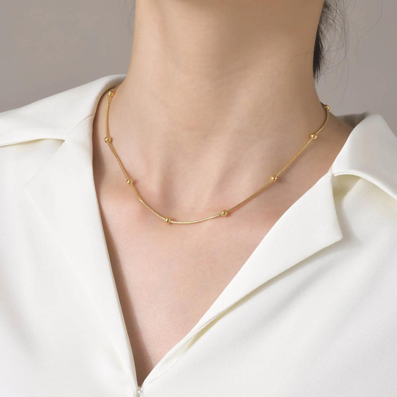 Dot Sleek Gold Chain
