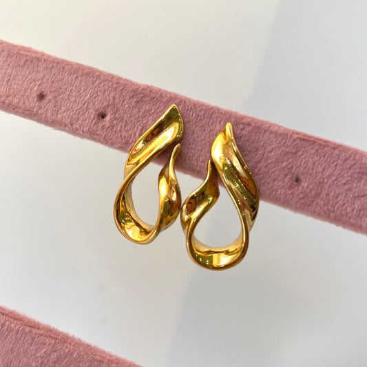 Elma Curvy Statement Earrings