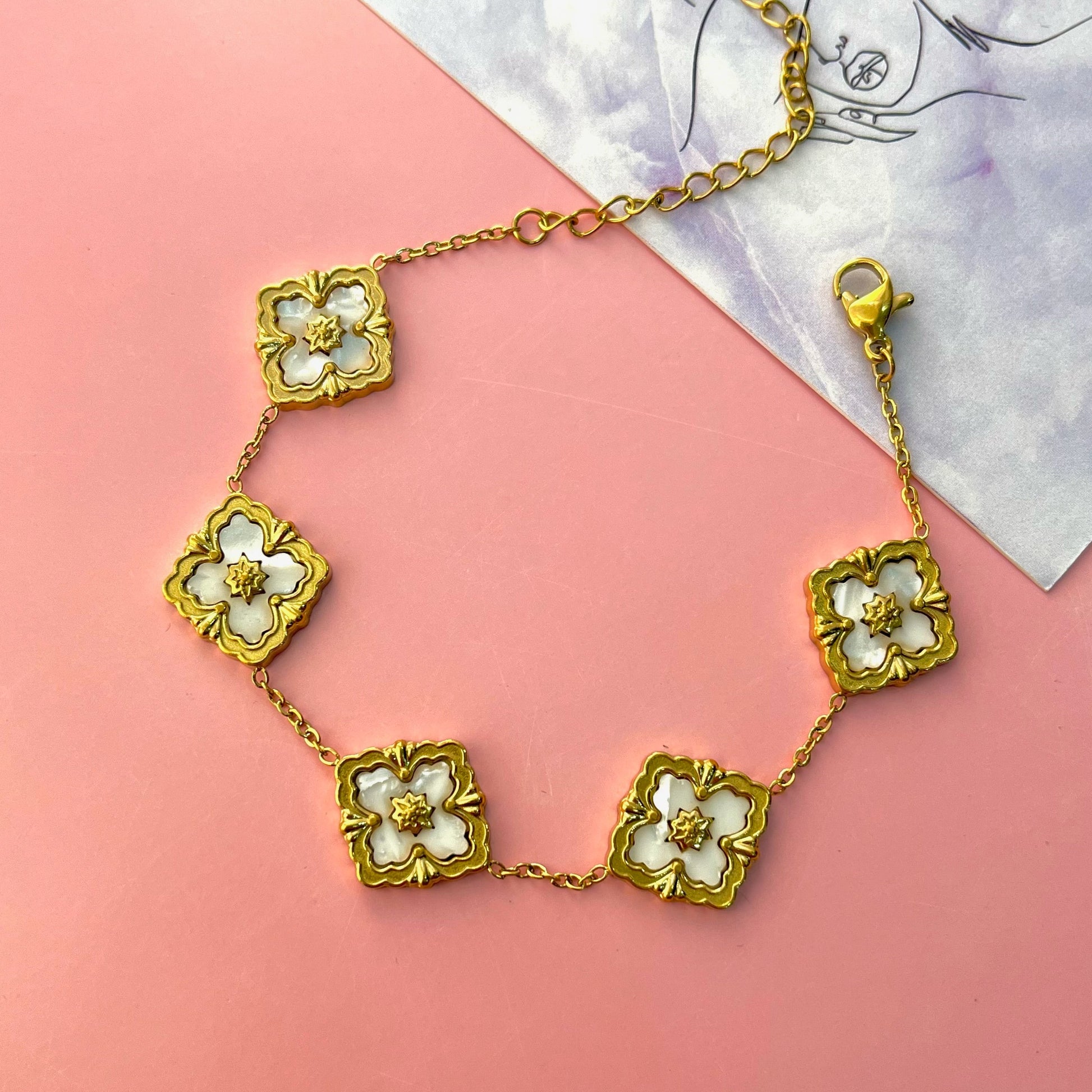 Diori White Clover Bracelet