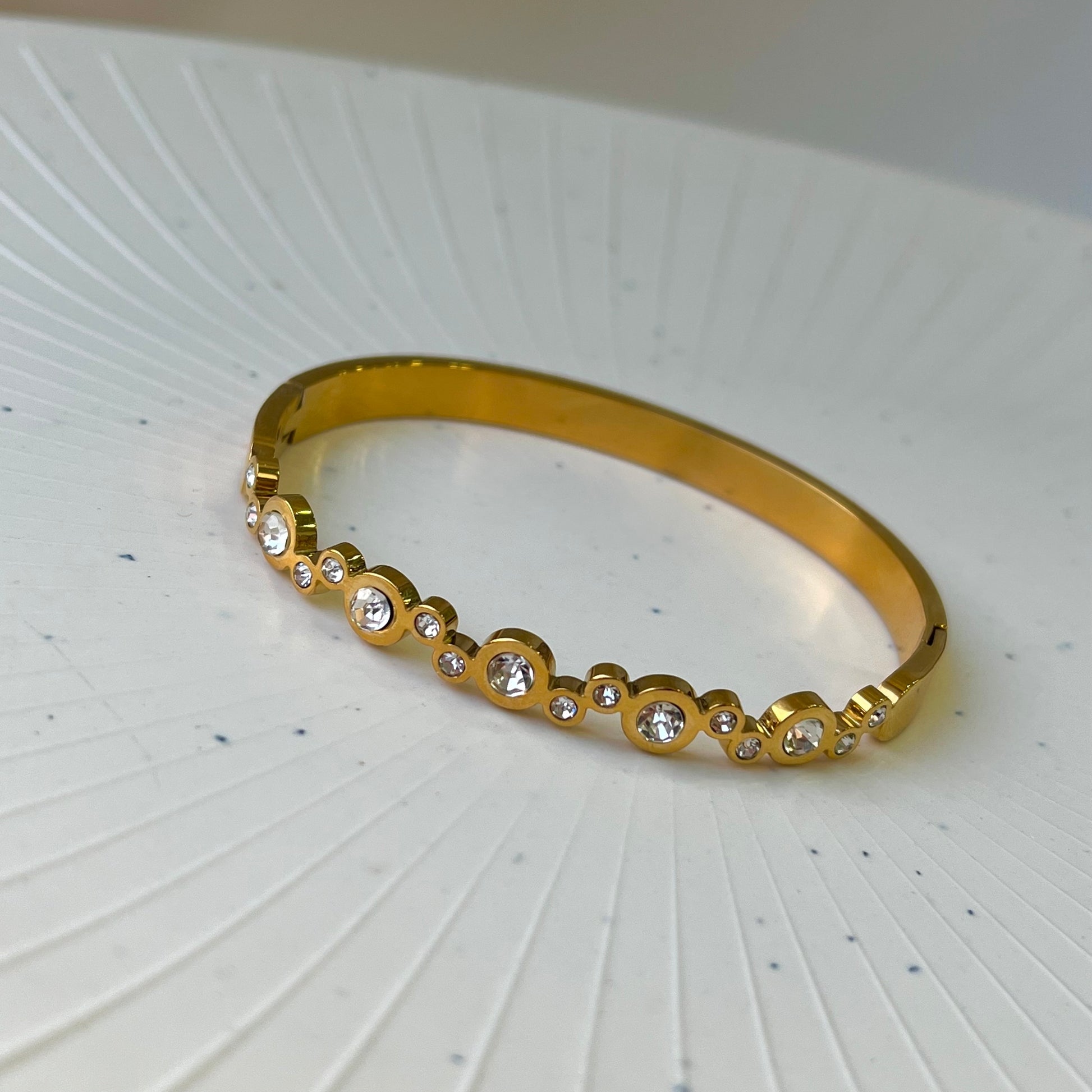 Irsha Round Diamond Cuff