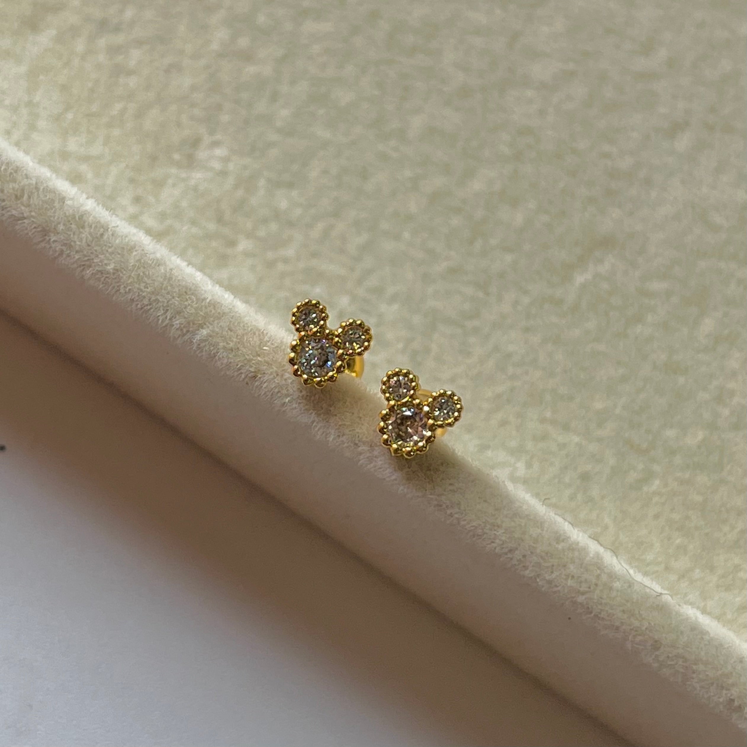 Mickey Mouse Ball Back Studs