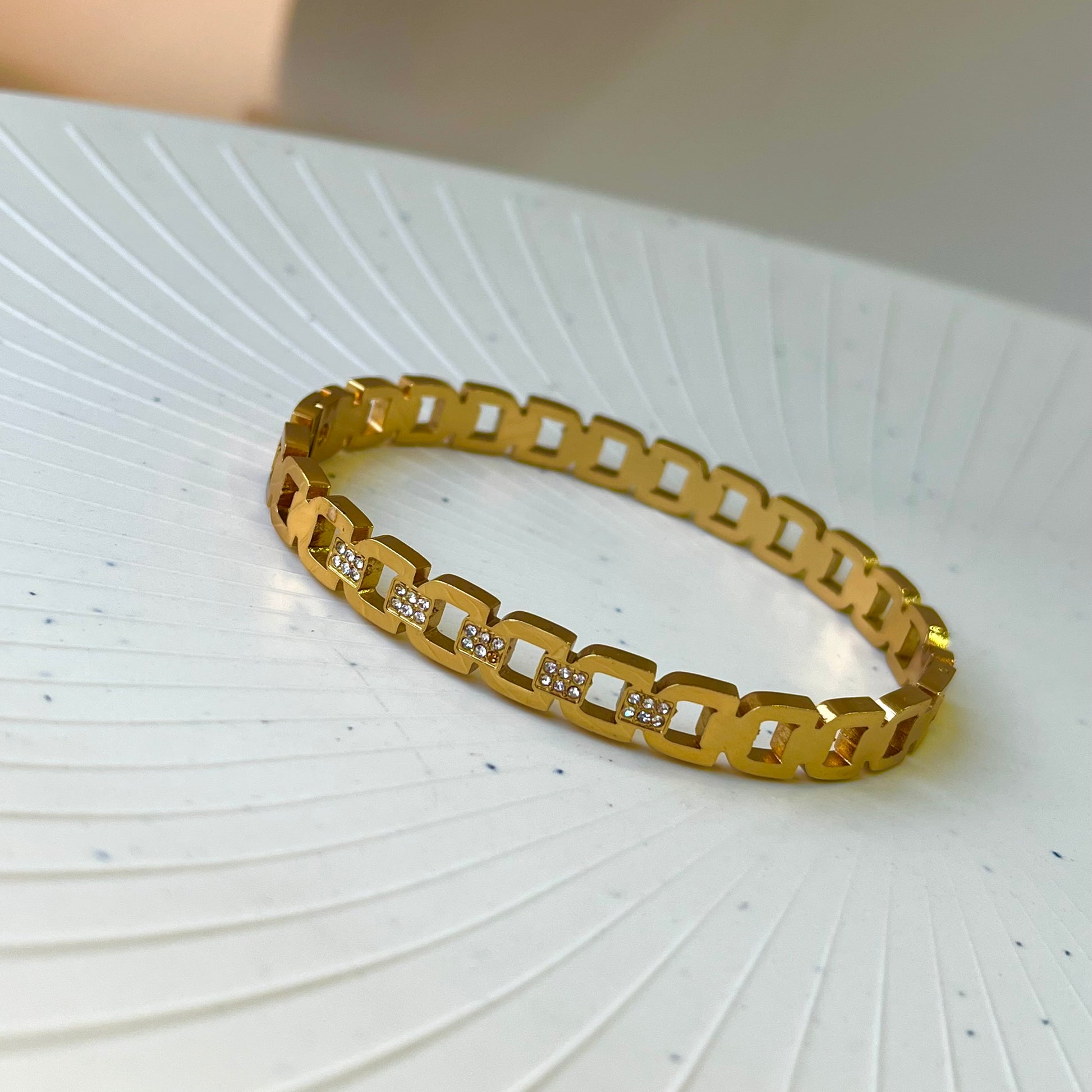 Kava Linked Diamond Cuff