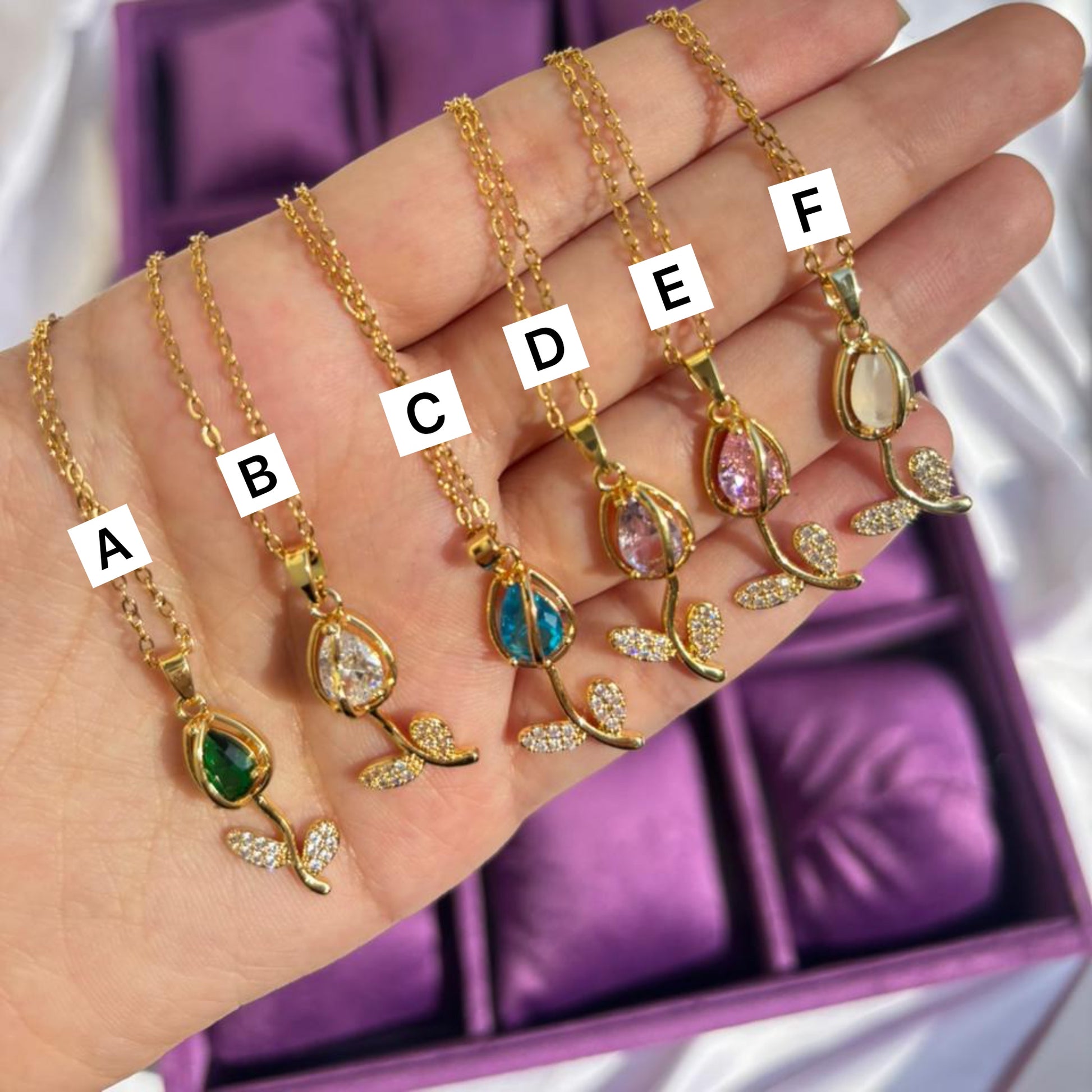 Veni Tulip Stone Necklaces