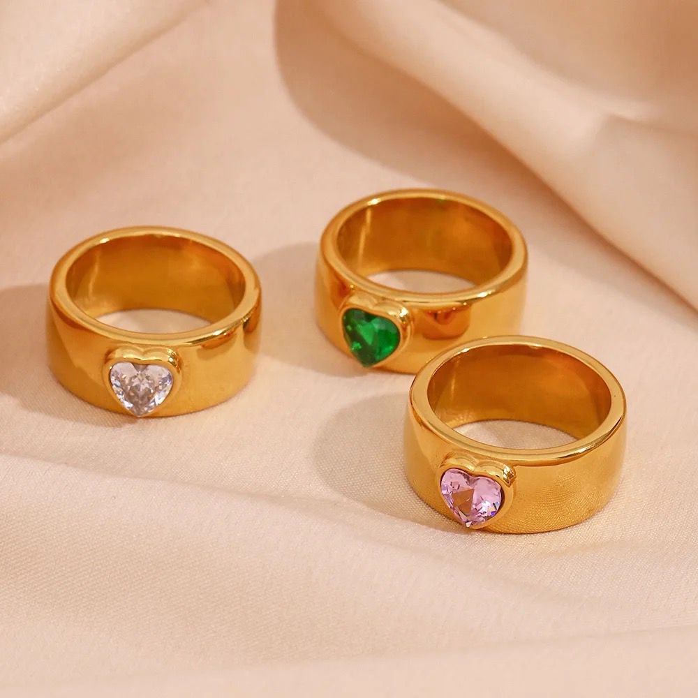 Cora Heart Gold Ring