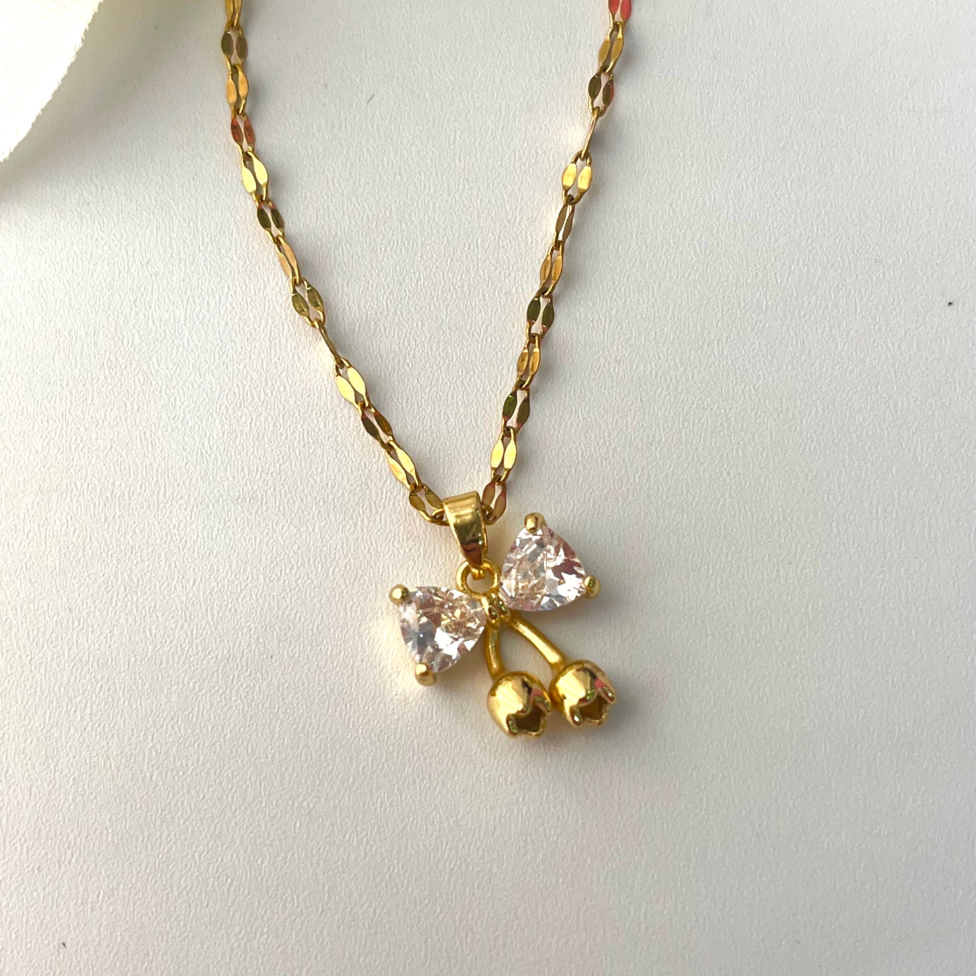 Tulip Bow Diamond Necklace
