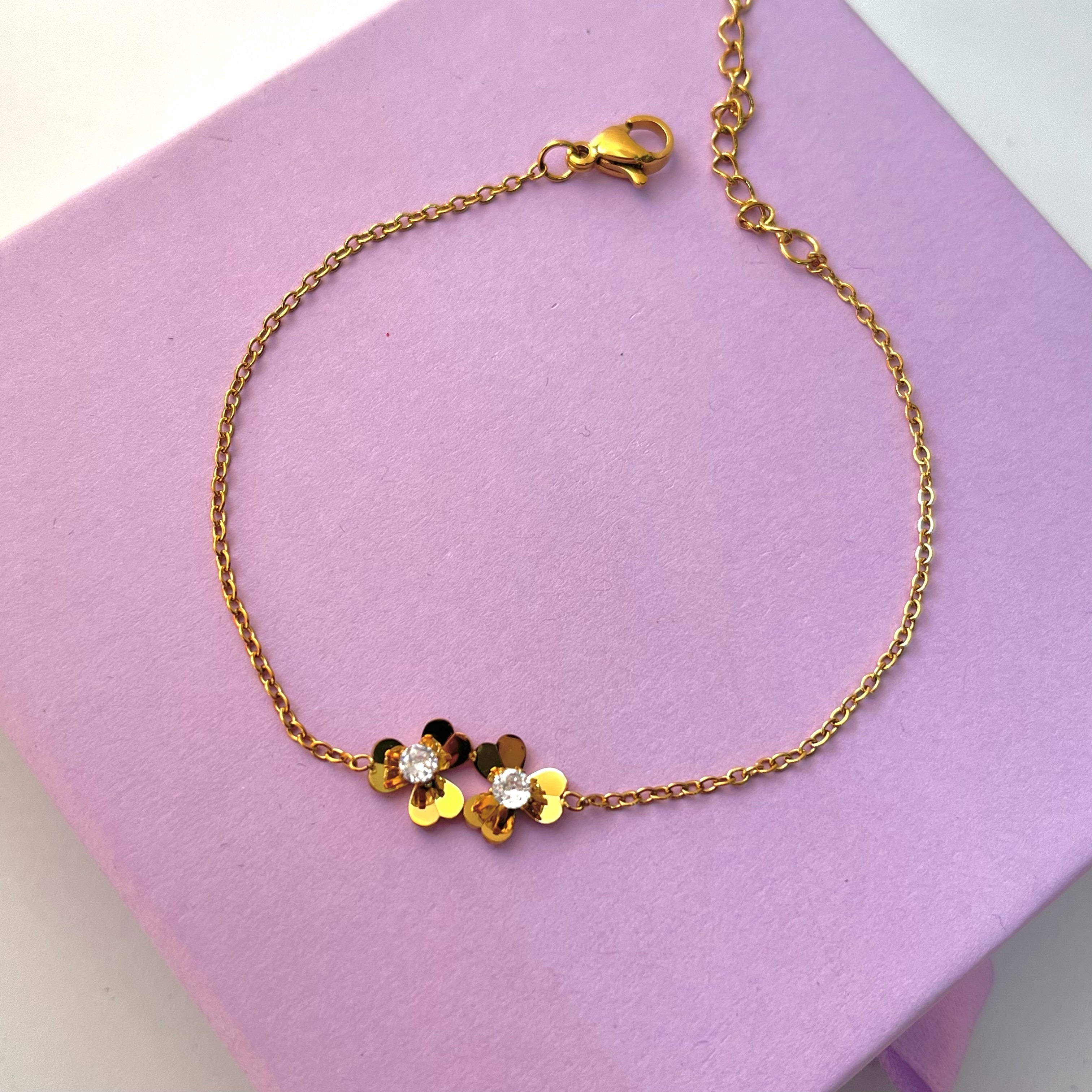 Lilies Diamond Dainty Bracelet