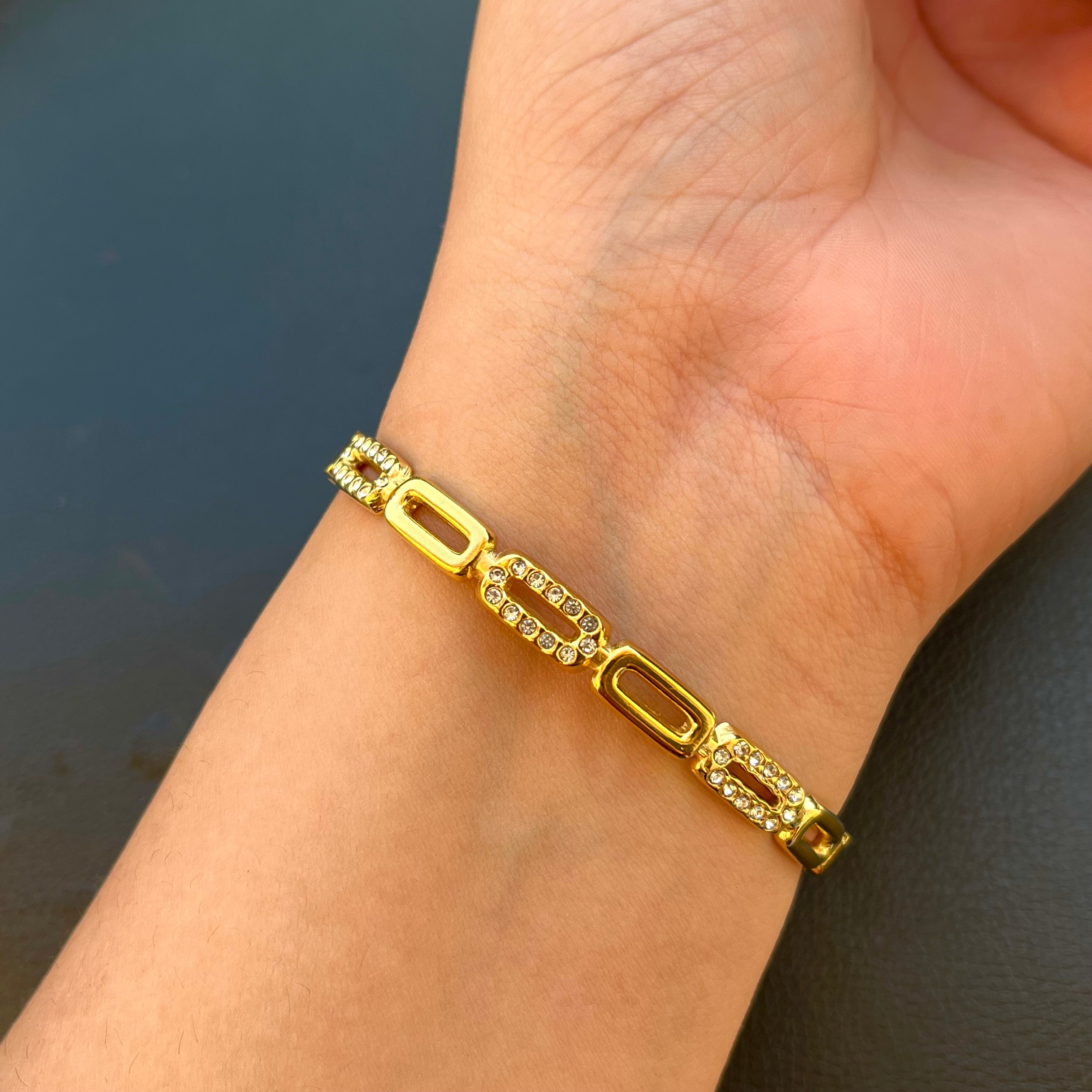 Jasmi Linked Diamond Cuff