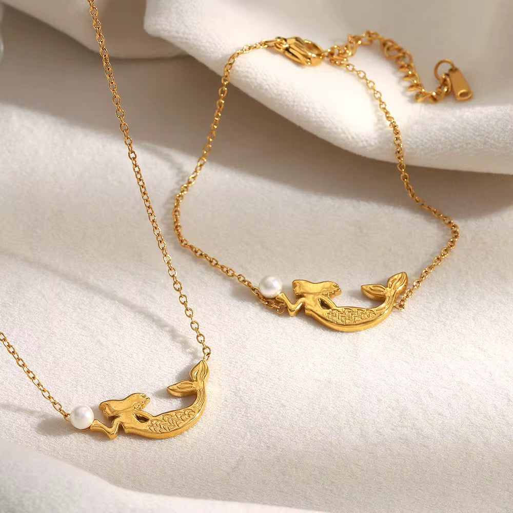 Mermaid Pearl Necklace