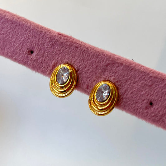 Koena Diamond Gold Studs