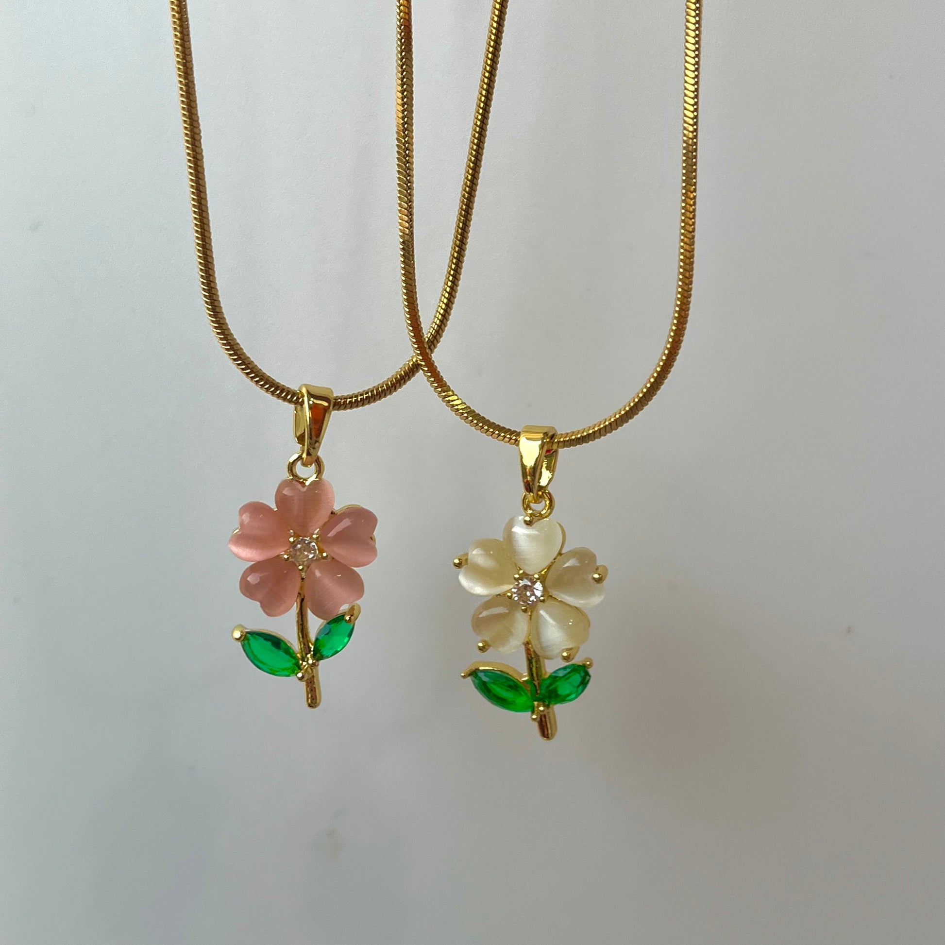 Springi Flowers Gold Necklace