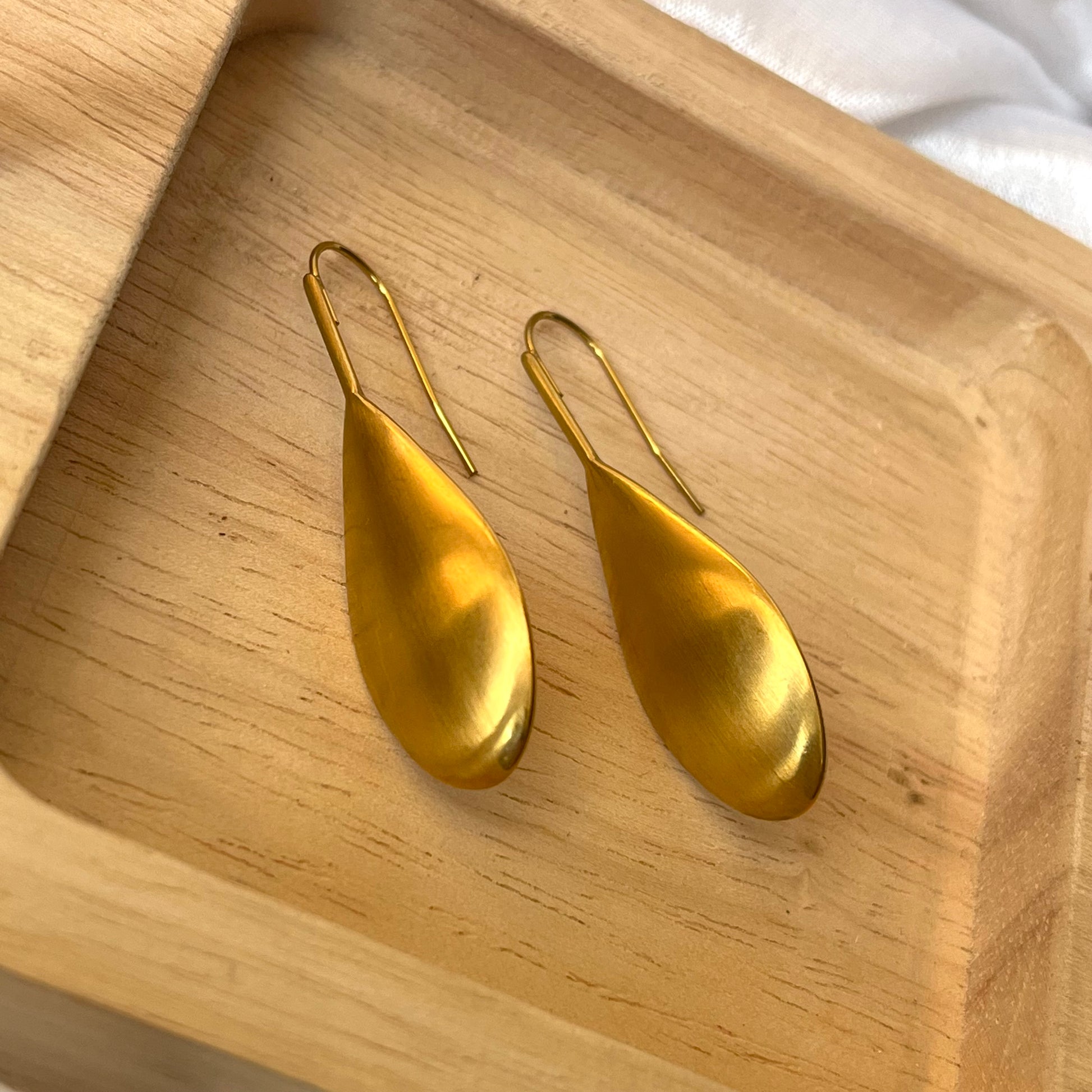 Hook Ellie Statement Earrings