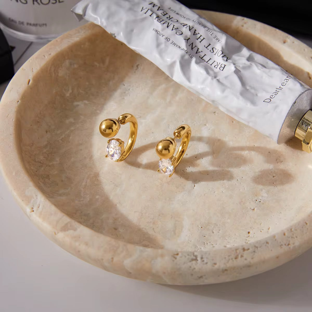 Diecy Ball Diamond Earring