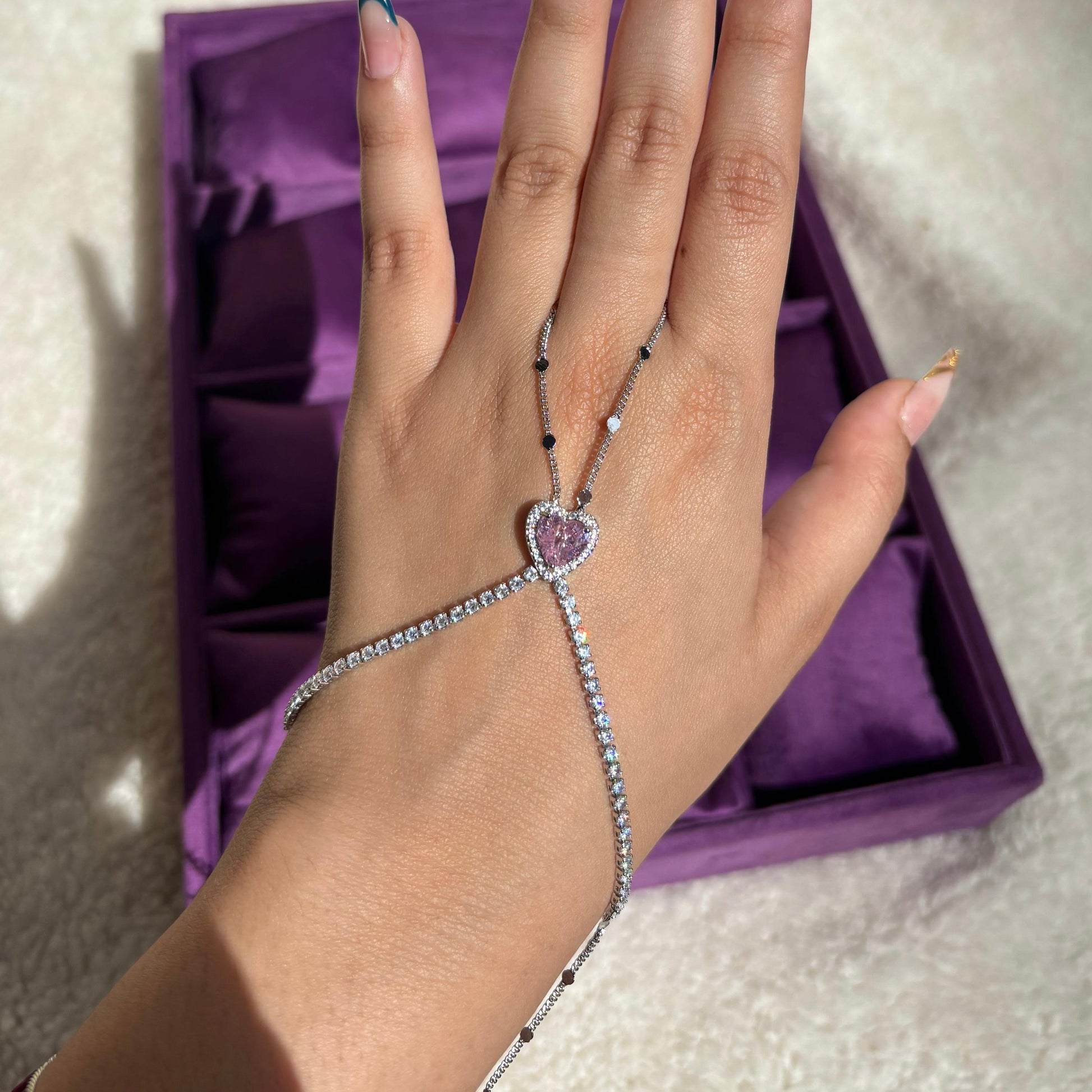 Roseline Heart Silver Handchain