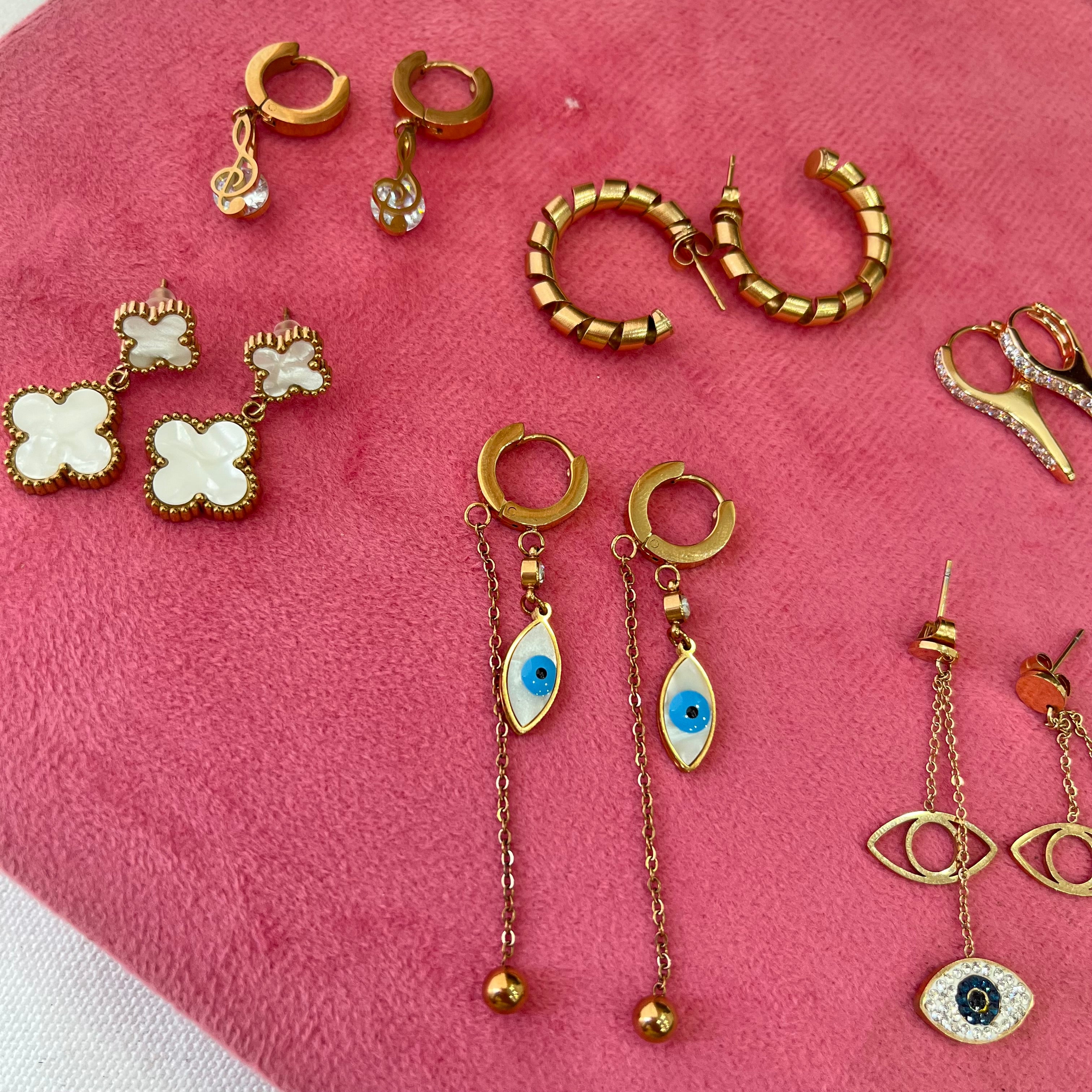 Rose gold Pretty Earrings
