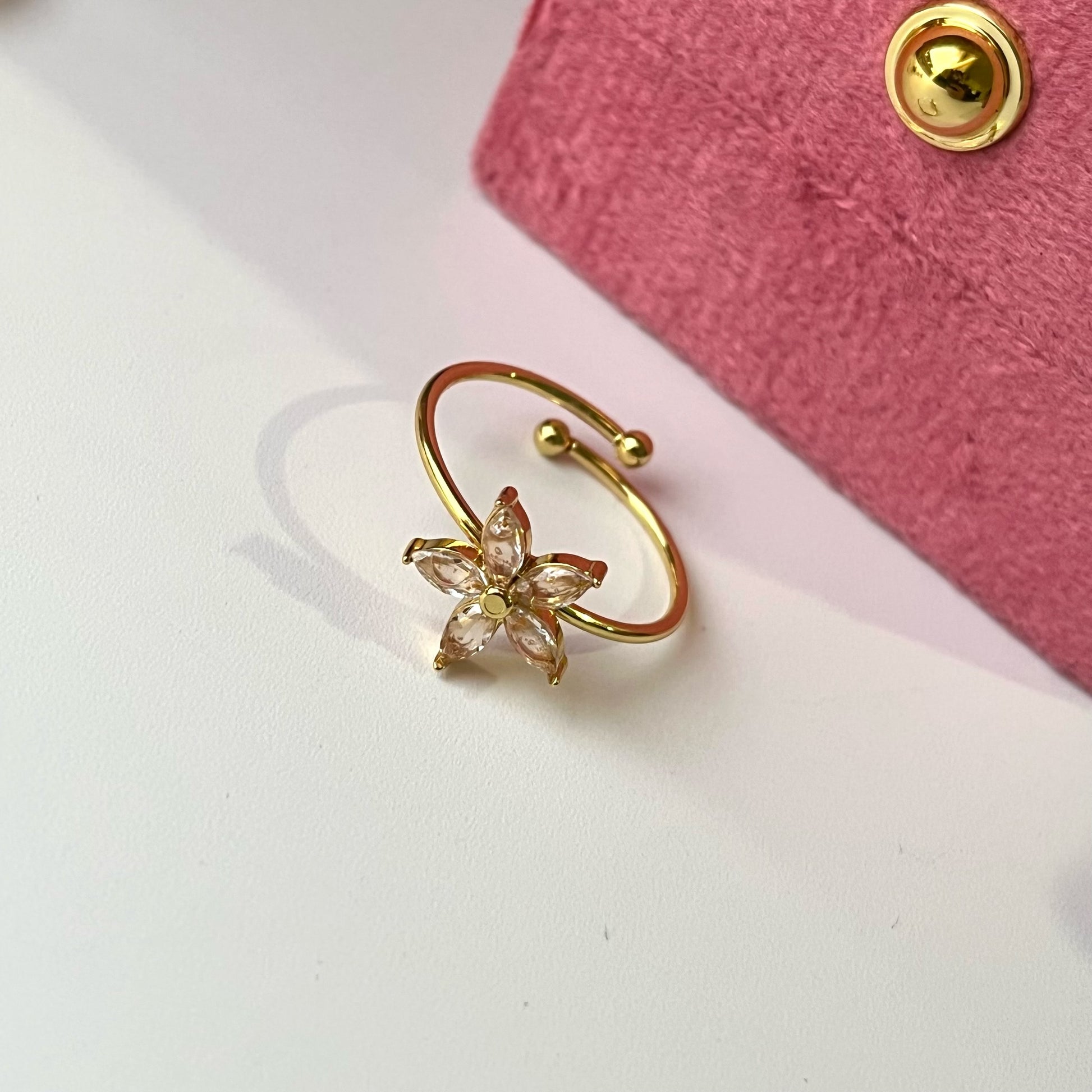 Iva Flower Diamond Ring