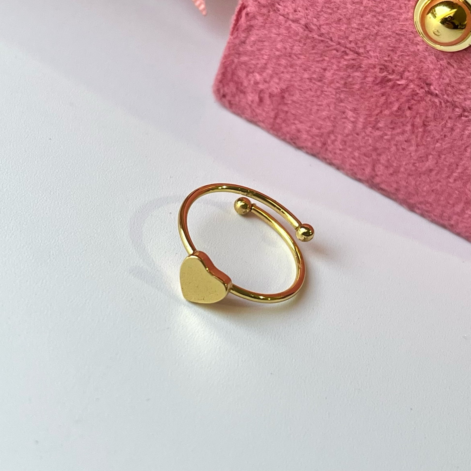 Peoni Heart Gold Ring