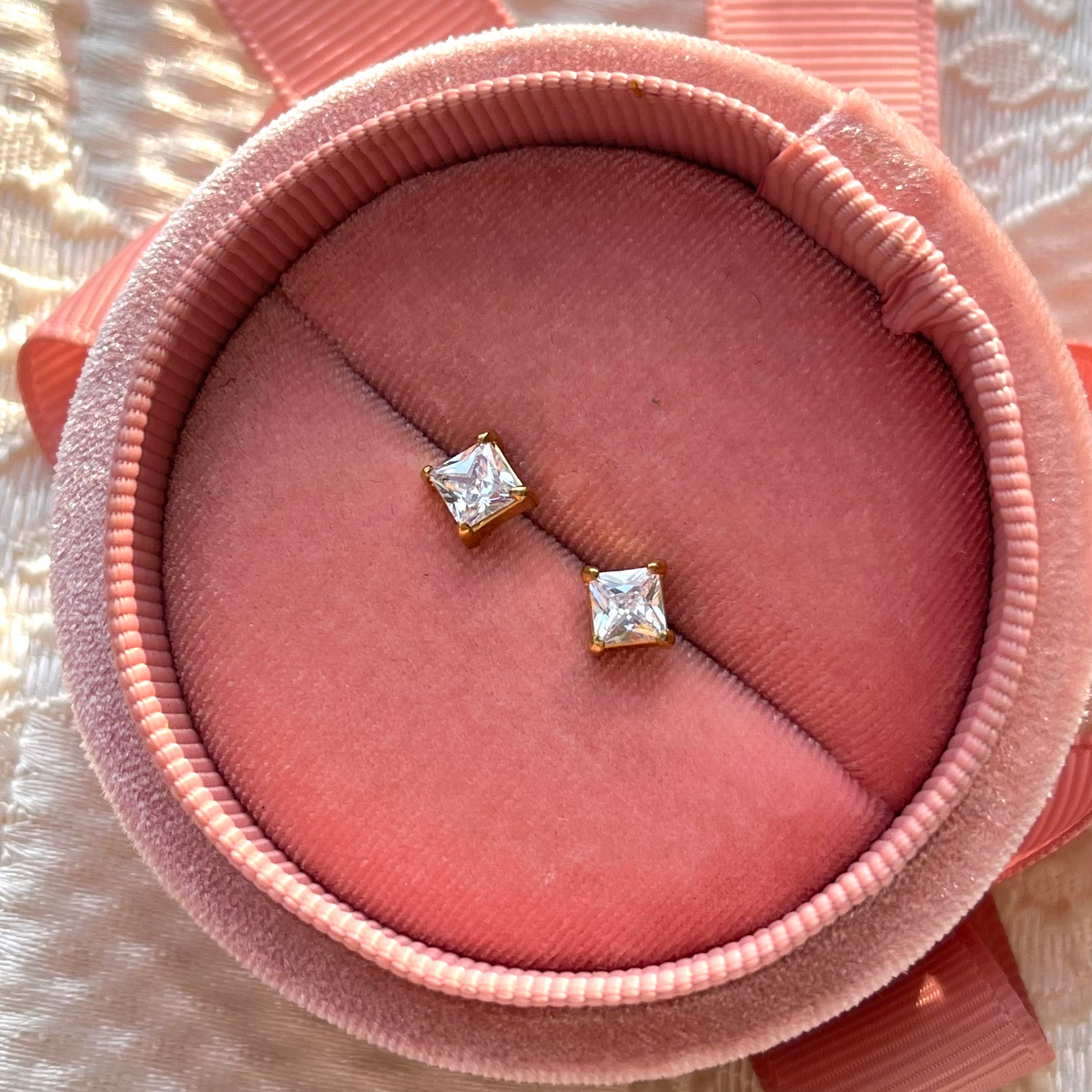 Minie Suzi Diamond Studs