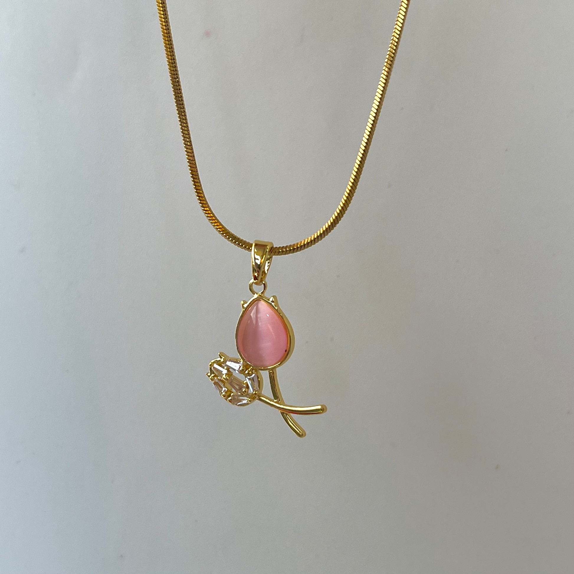 Pinkish Tulip Gold Necklace
