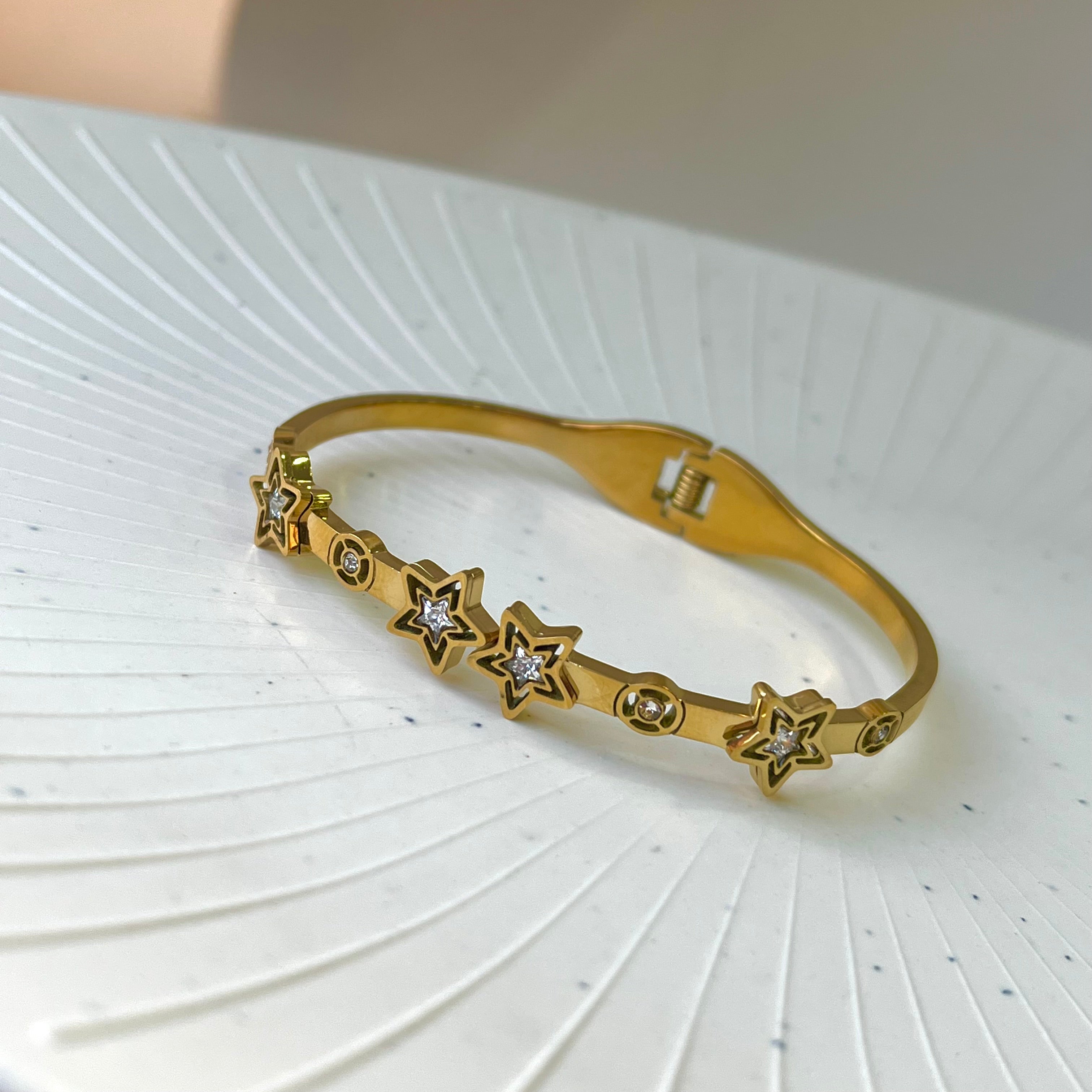 Demina Star Diamond Cuff