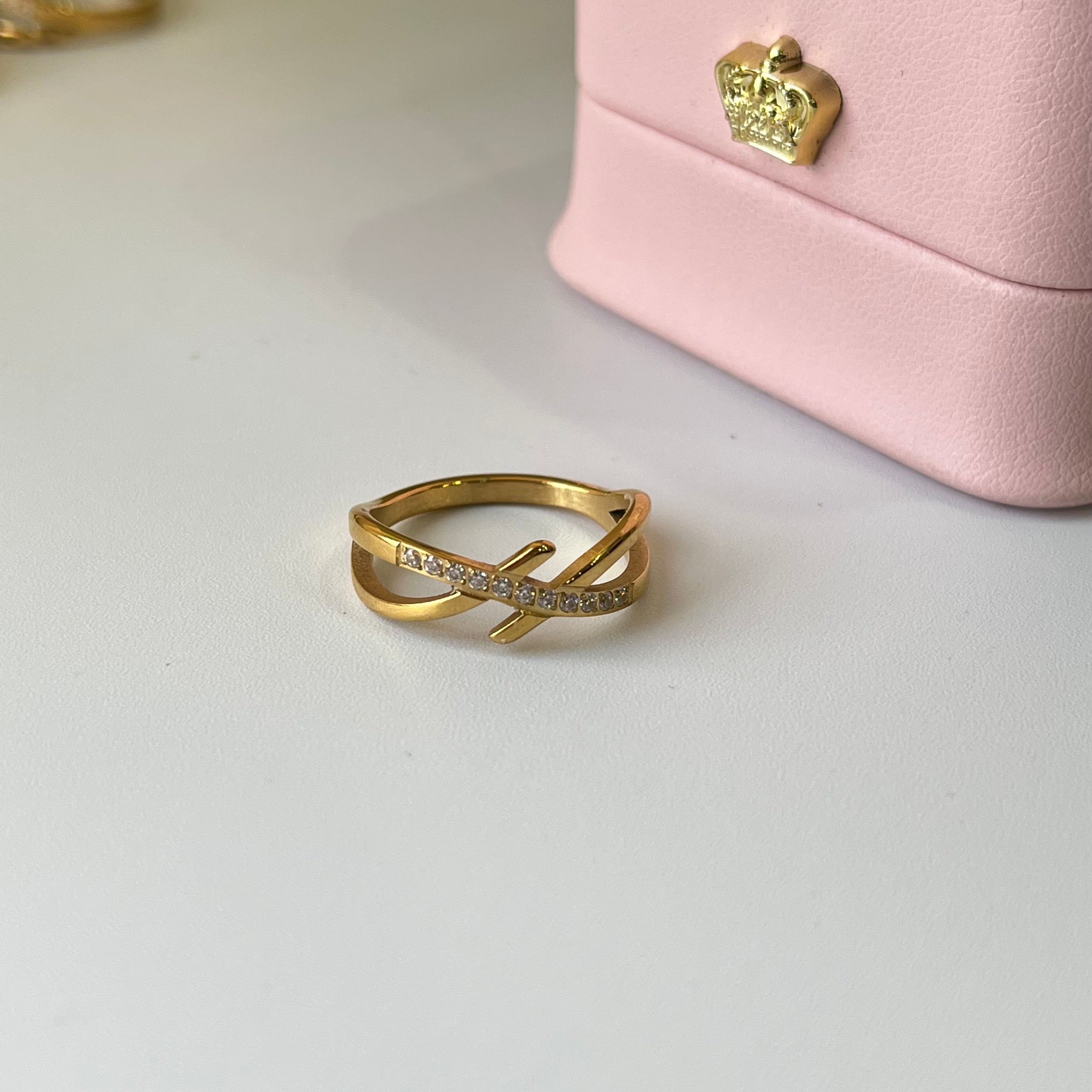 Pifi Diamong Gold Ring